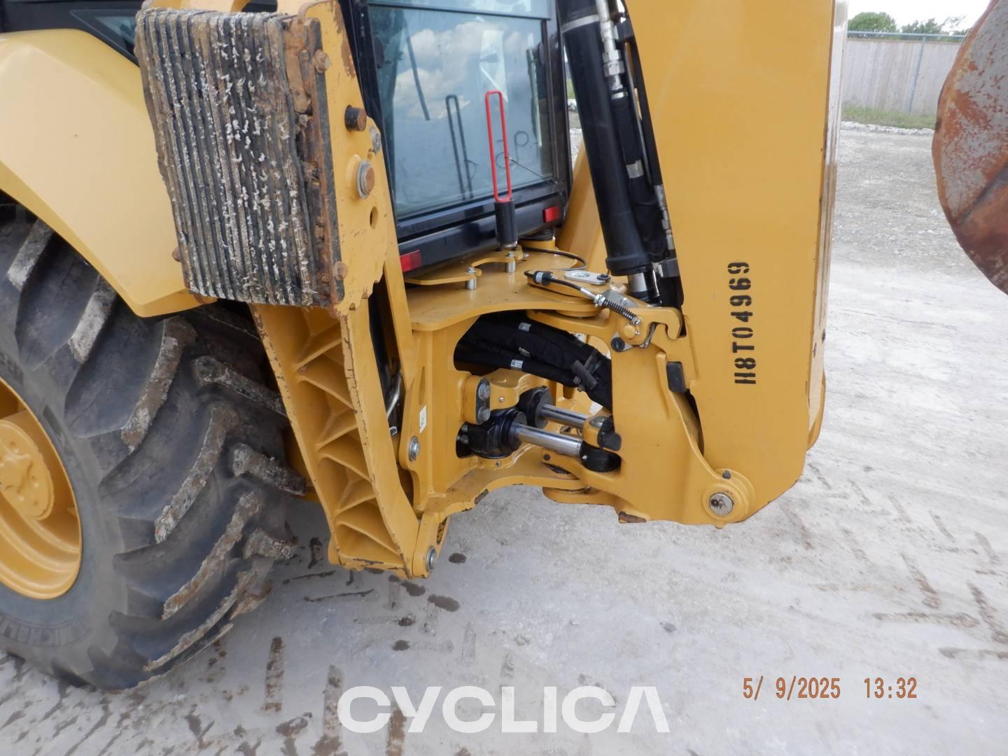 Tractopelles  420-07 H8T04969 - 15