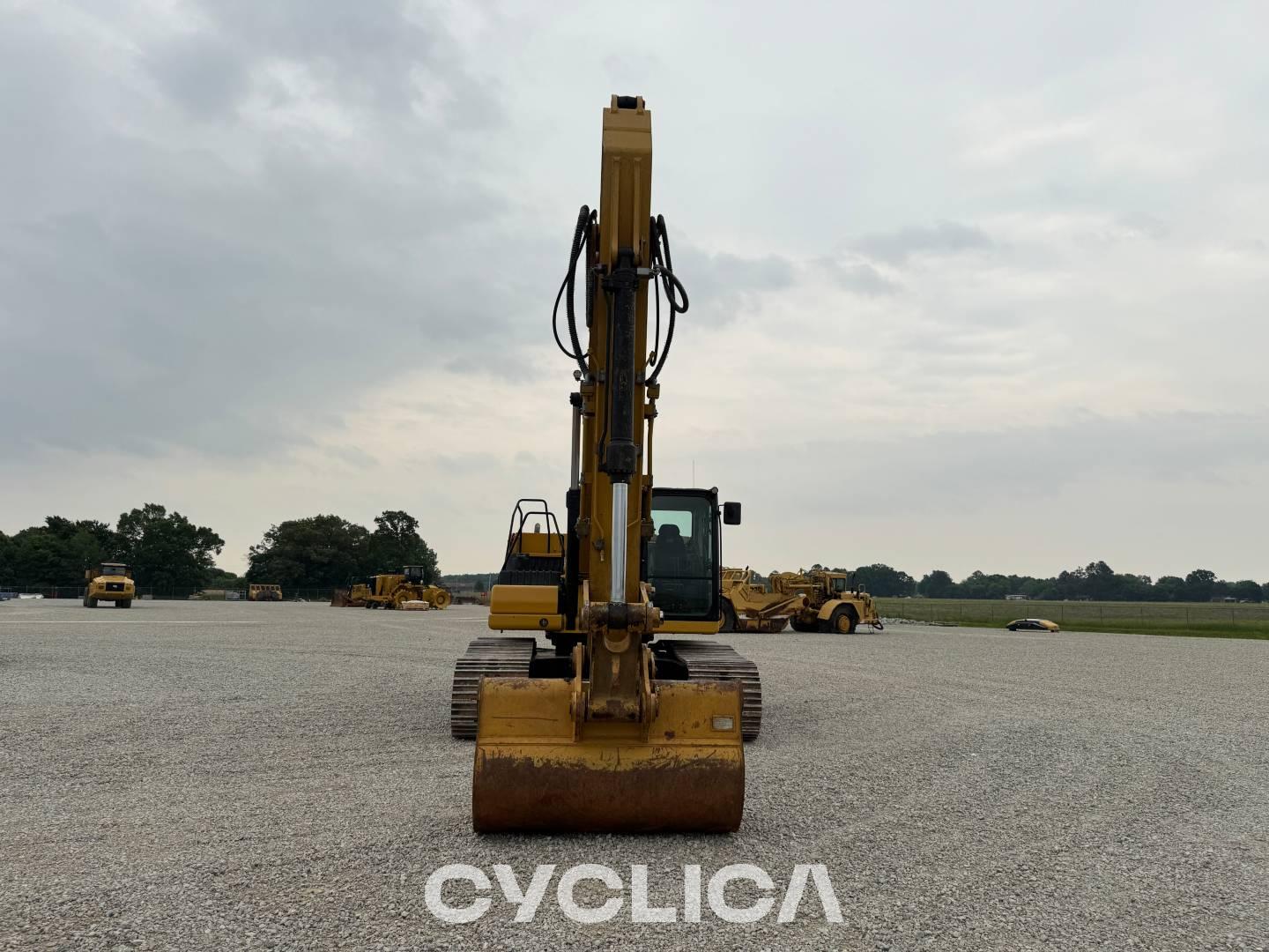 Crawler excavators  33007GC SCZ20081 - 11
