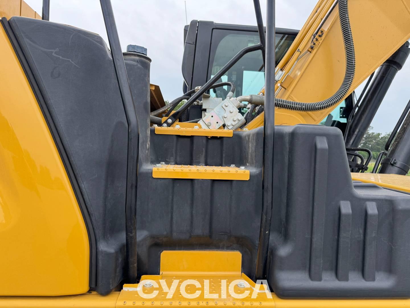 Crawler excavators  33007GC SCZ20081 - 18