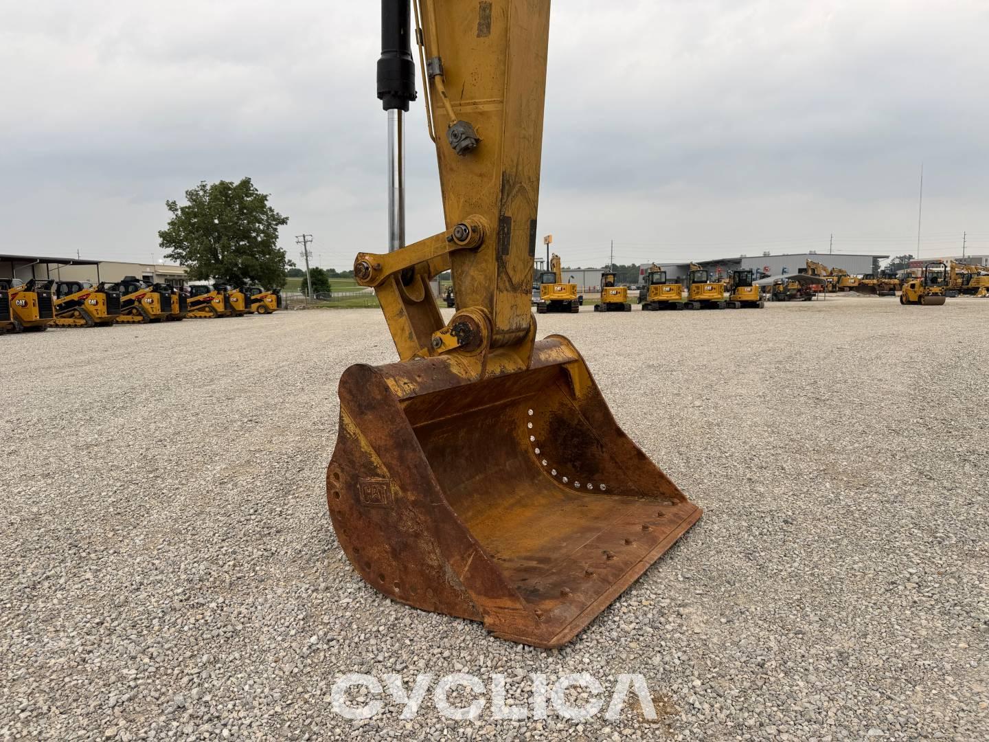 Crawler excavators  33007GC SCZ20081 - 26