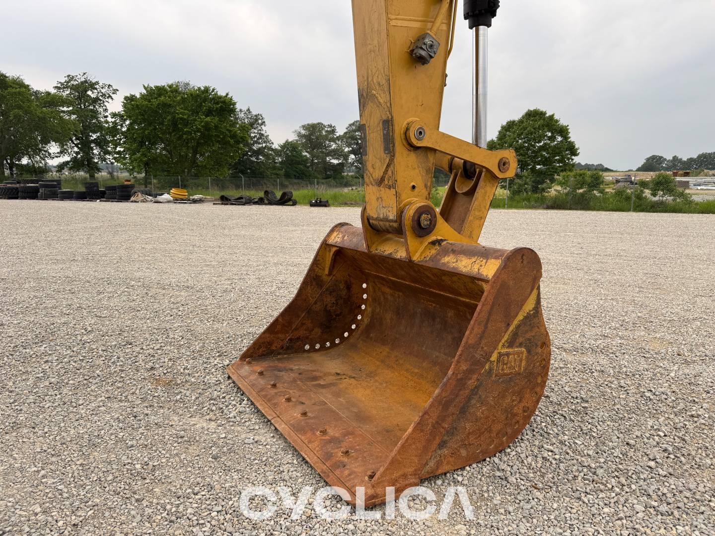 Crawler excavators  33007GC SCZ20081 - 27