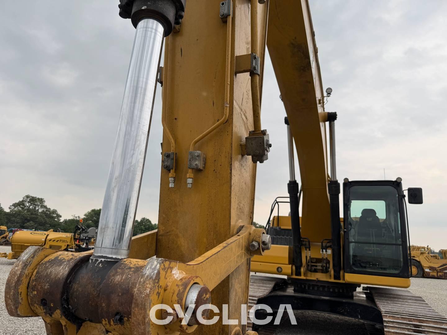 Crawler excavators  33007GC SCZ20081 - 29