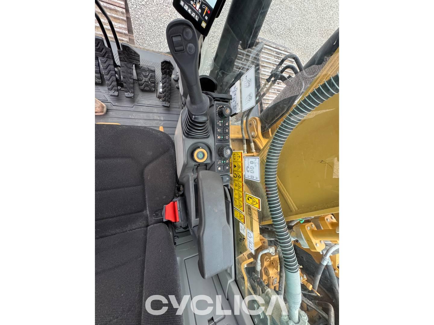 Crawler excavators  33007GC SCZ20081 - 31