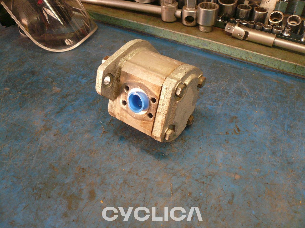 Hydraulique  735 2406746 - 2