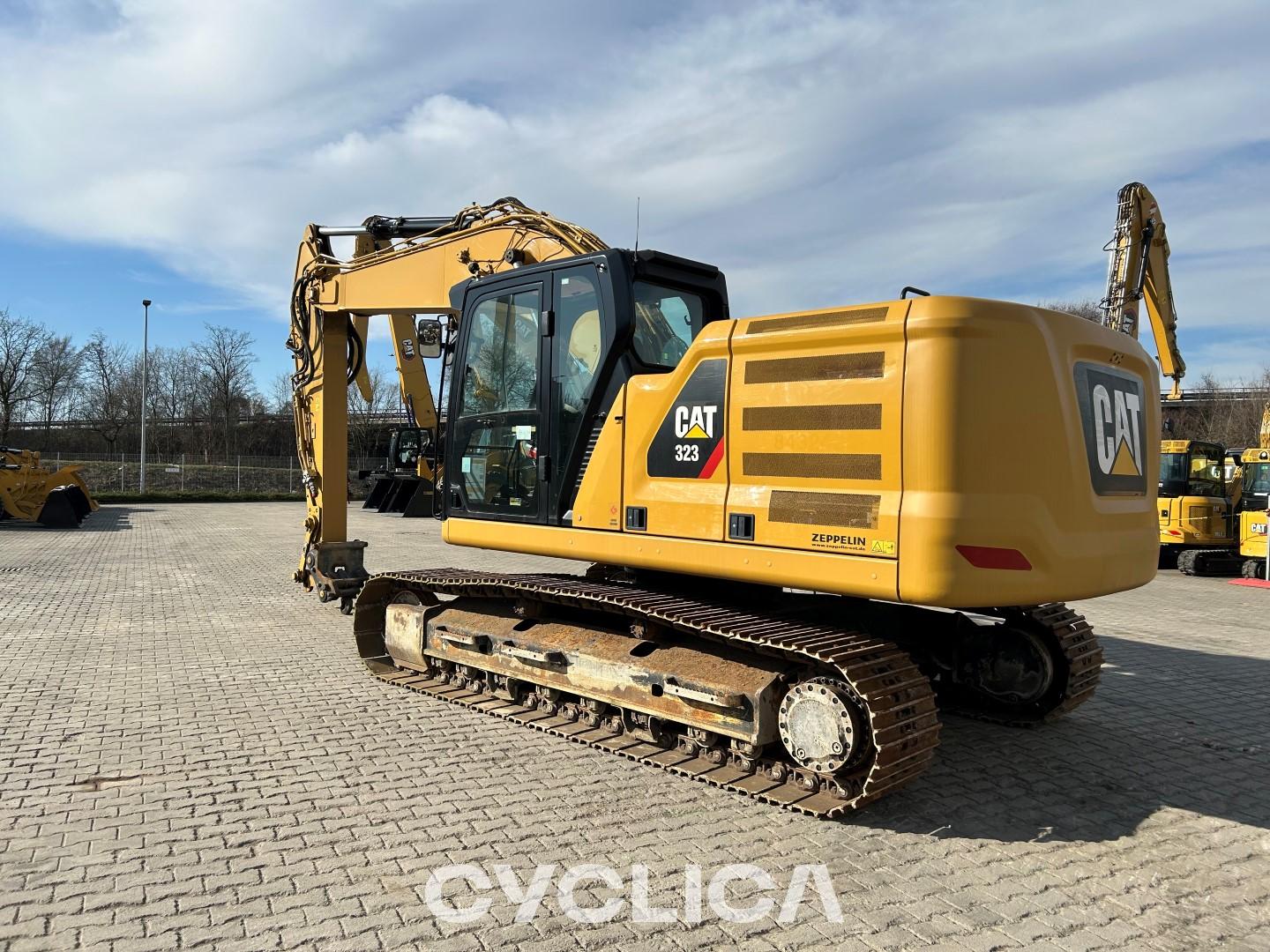 Crawler excavators  323E HDT00198 - 3
