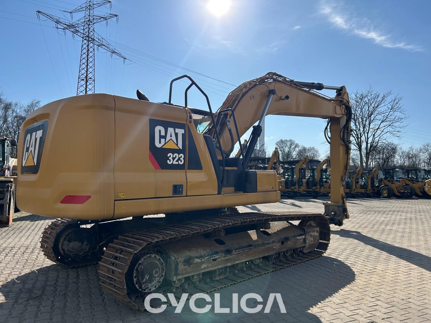 Crawler excavators  323E HDT00198 - 4