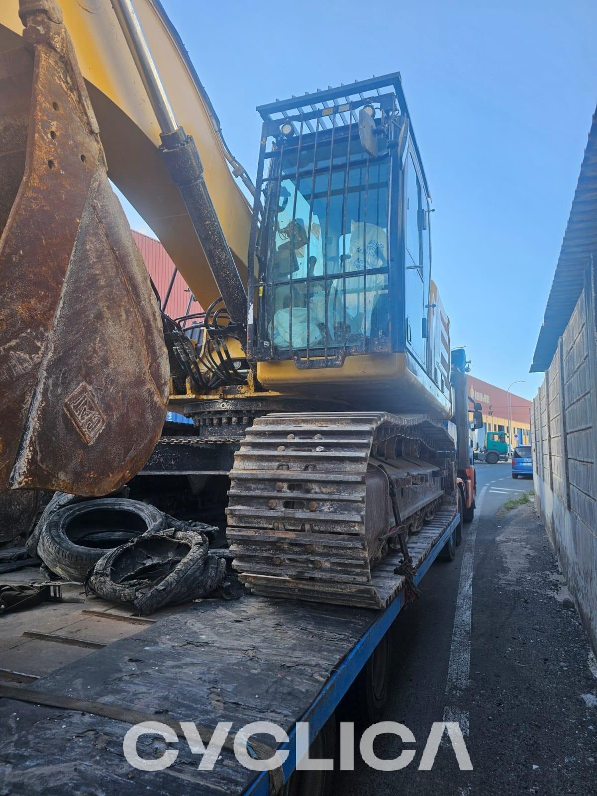 Crawler excavators  330 GC NDH00179 - 2