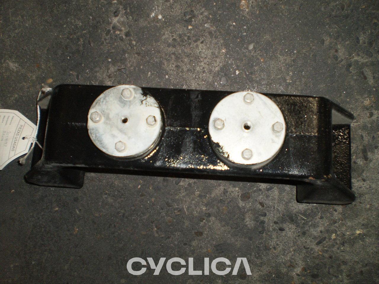 Implements  PIEZAS US 2044047 - 3