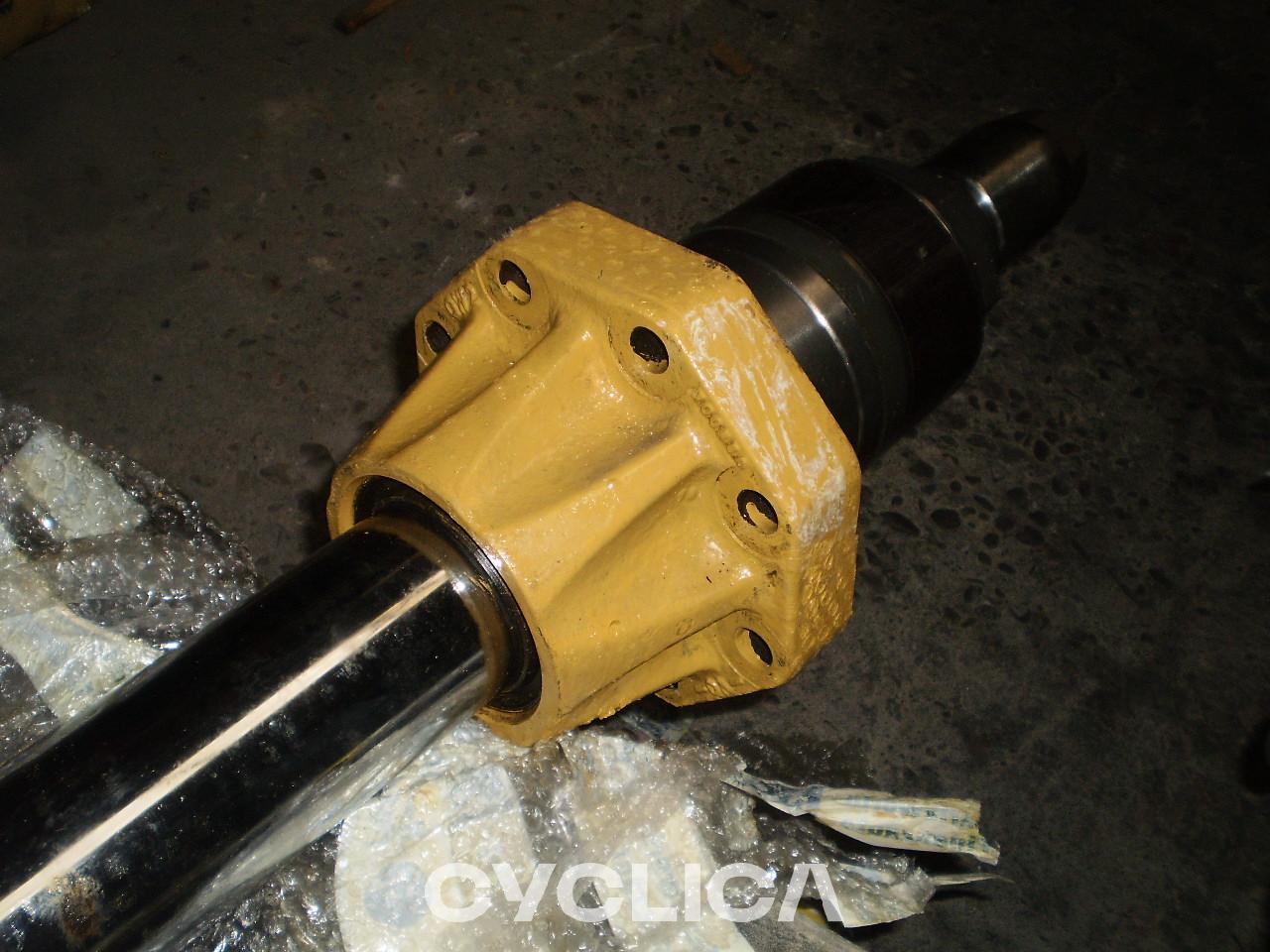Hidravlični deli  PIEZAS US 8J9218 - 3