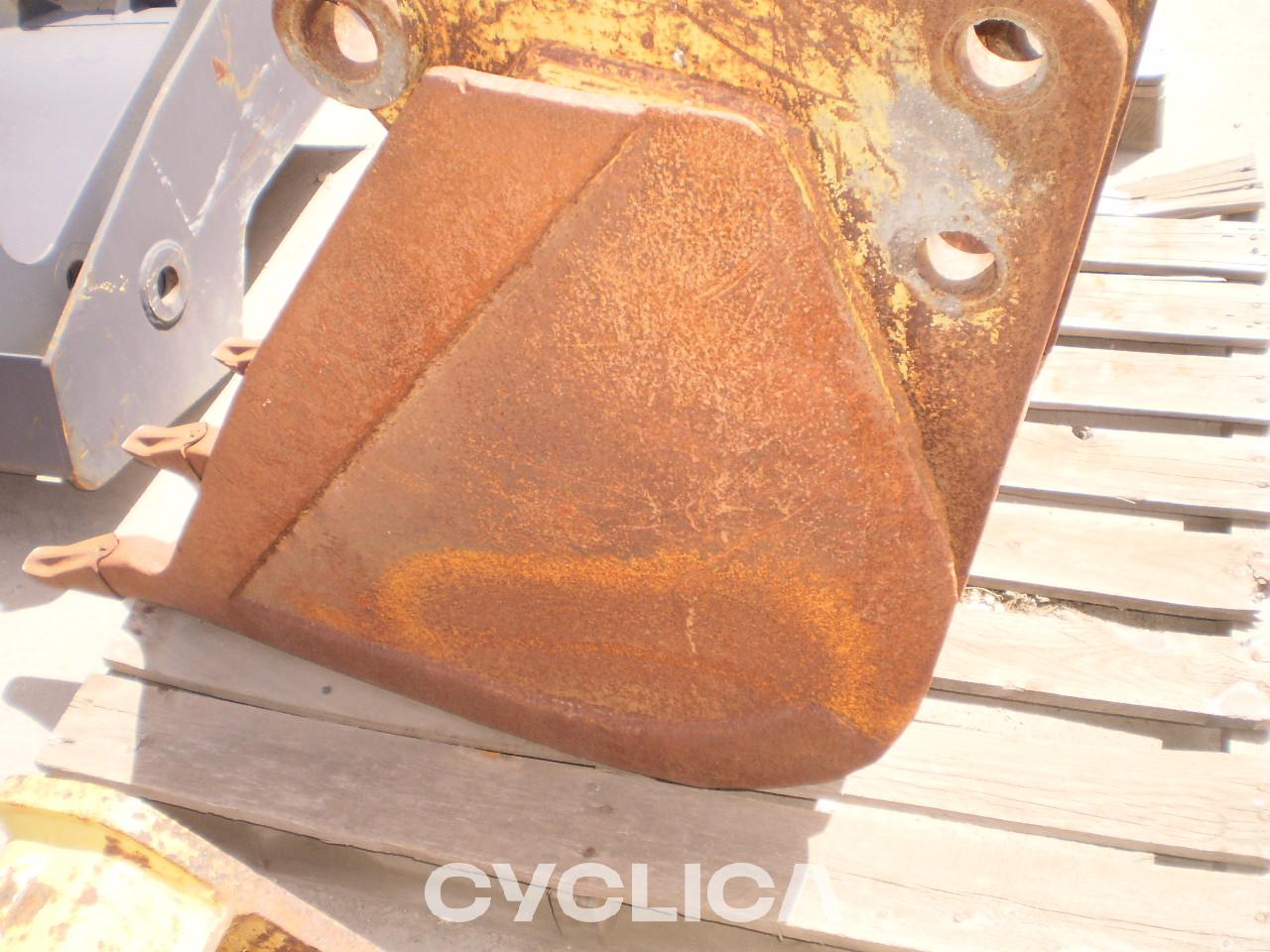Drugi deli  428C 9R7616 - 6