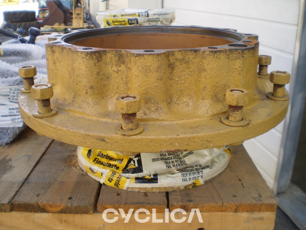 Grupe fuqie  PIEZAS US 5V9357 - 3