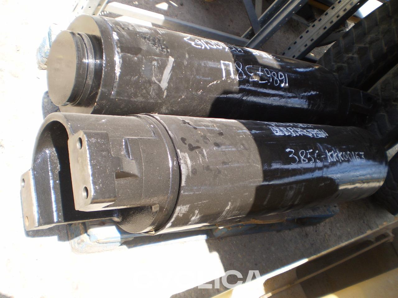 Running Parts  385B 1686738 - 3