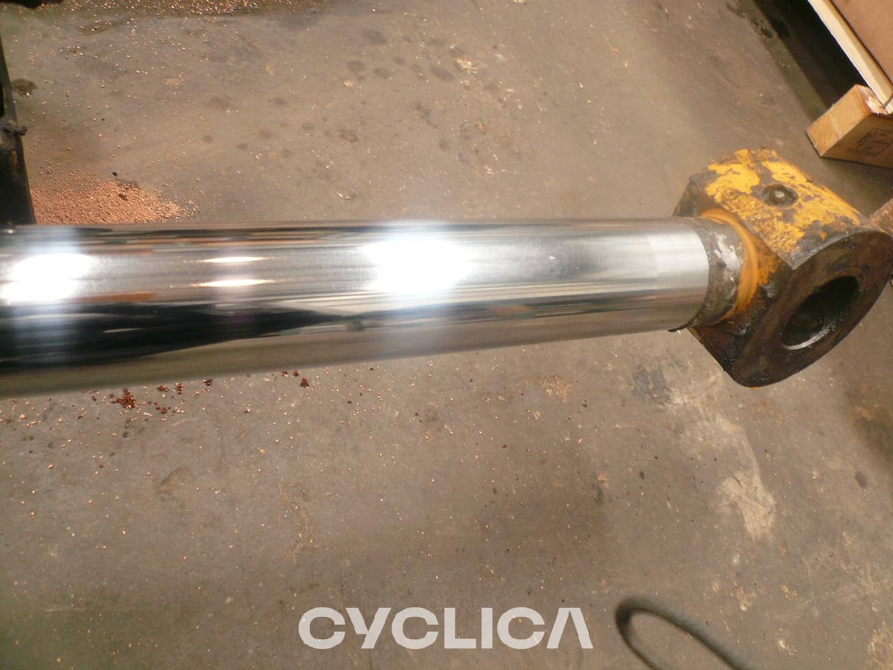 Hydraulic  438C 1734015 - 3