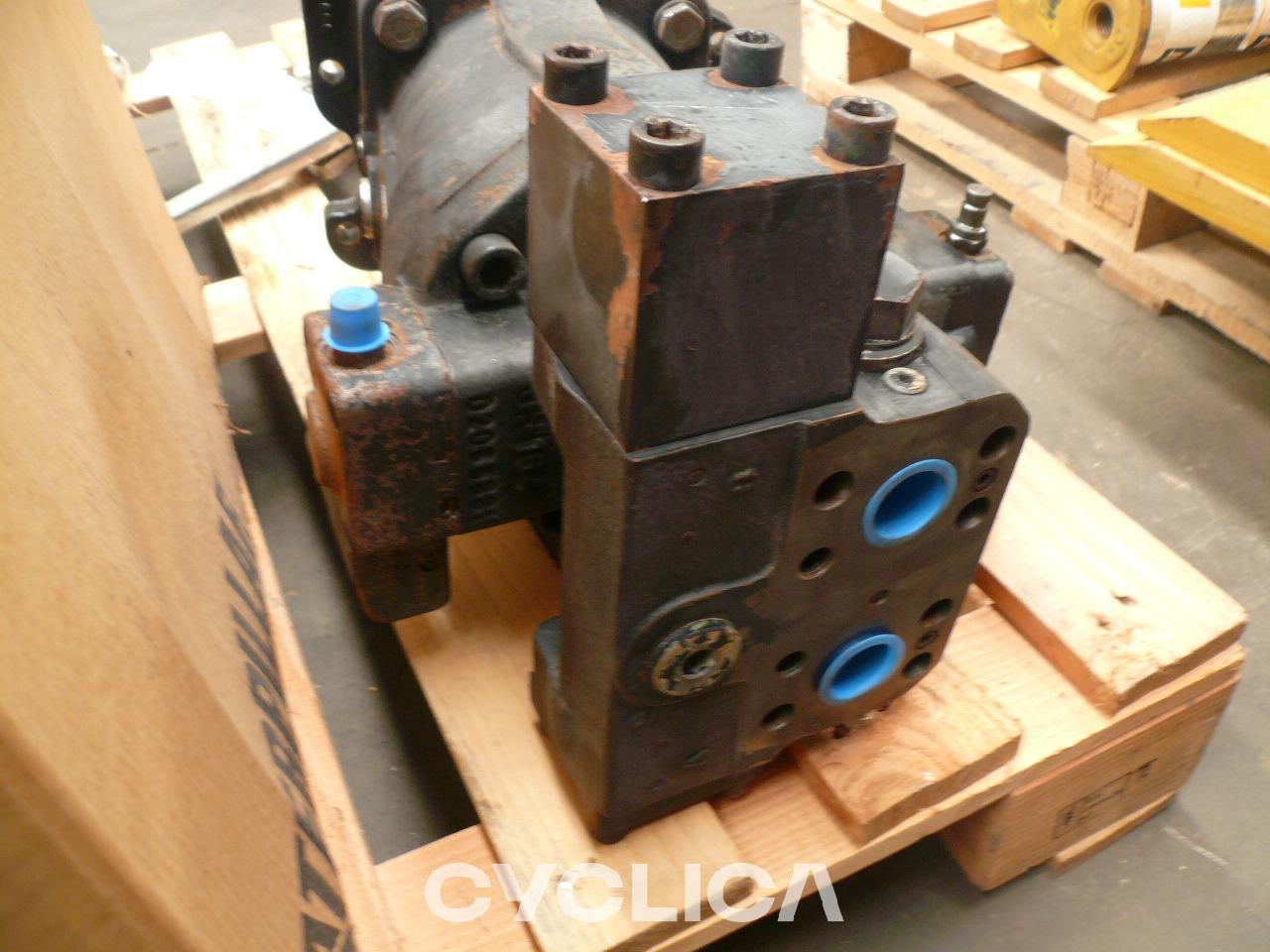 Hydraulic  M322D 2913711 - 3