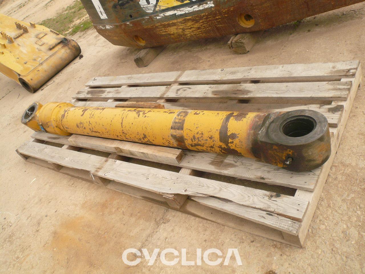 Hydraulic  365B II 2042823 - 3