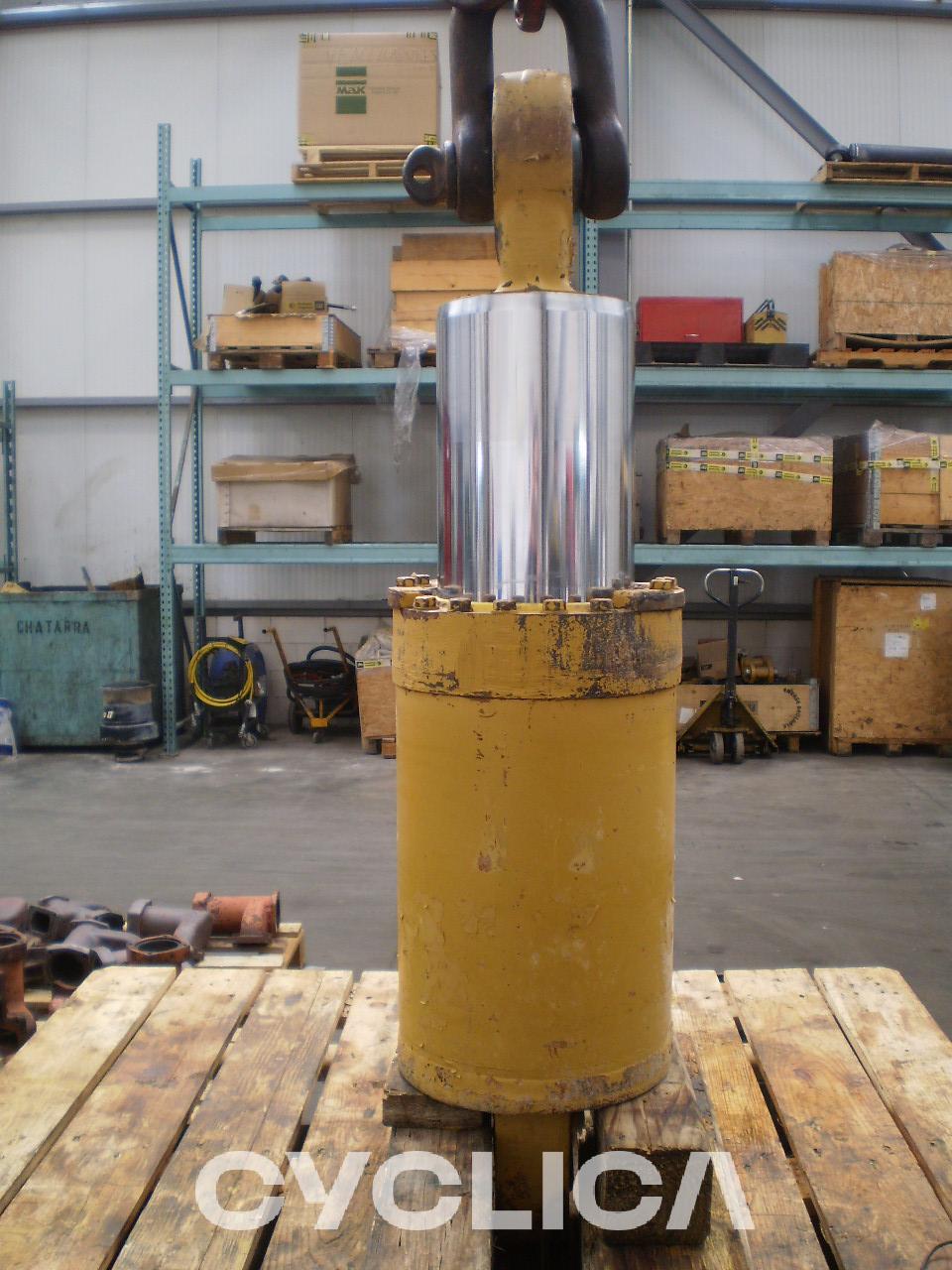 Hydraulic  769C 9T6086 - 3