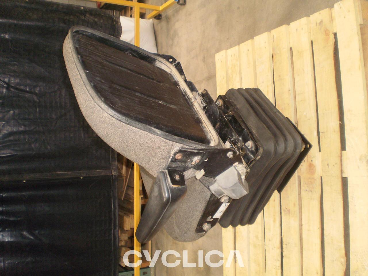 Drugi deli  428C 1AST428C - 7
