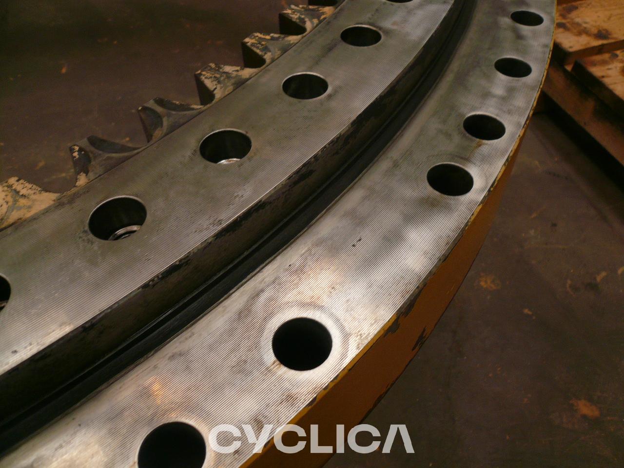 Power train  345B II 1695537 - 3