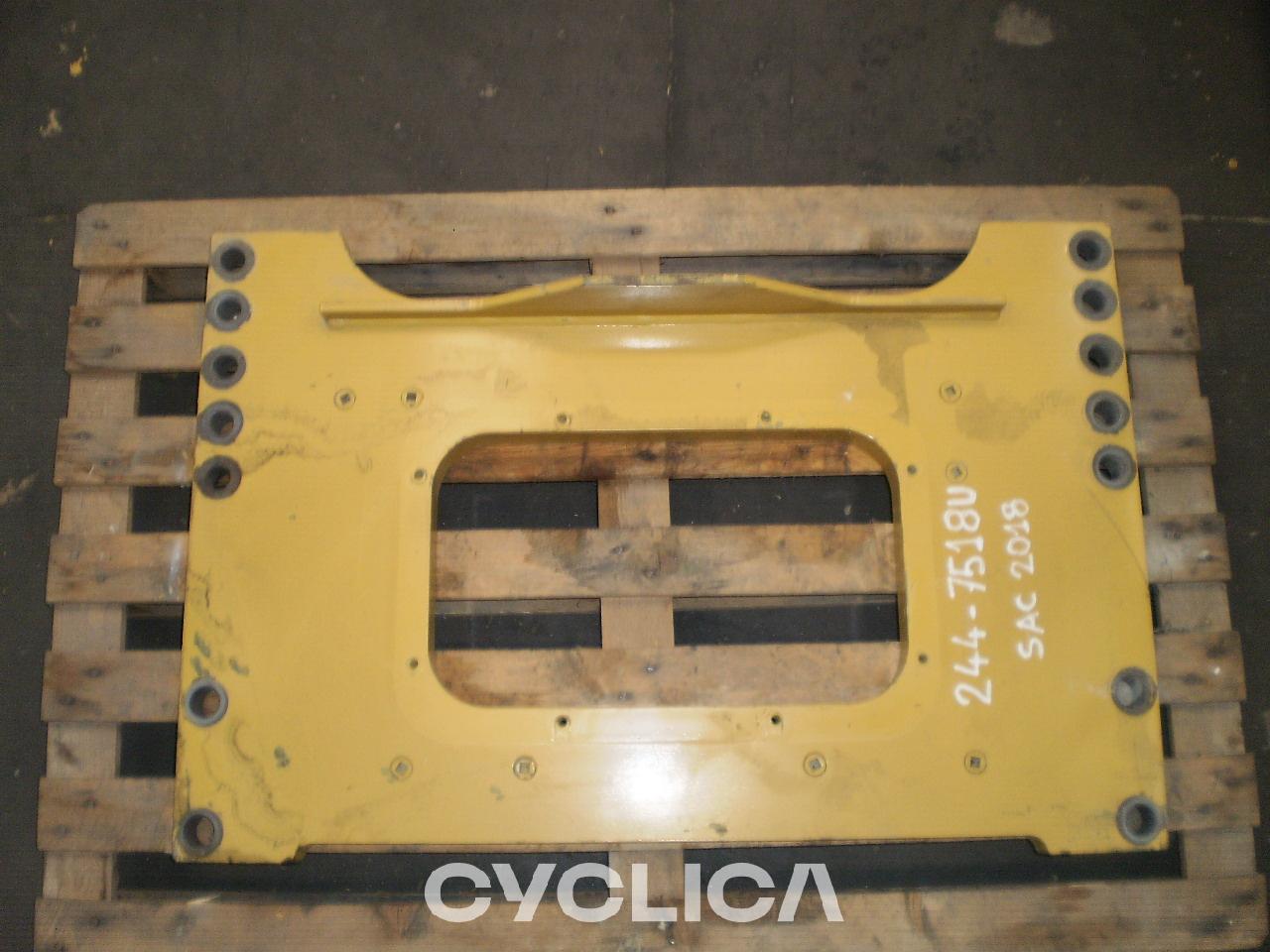 Others  PIEZAS US 2447518 - 3