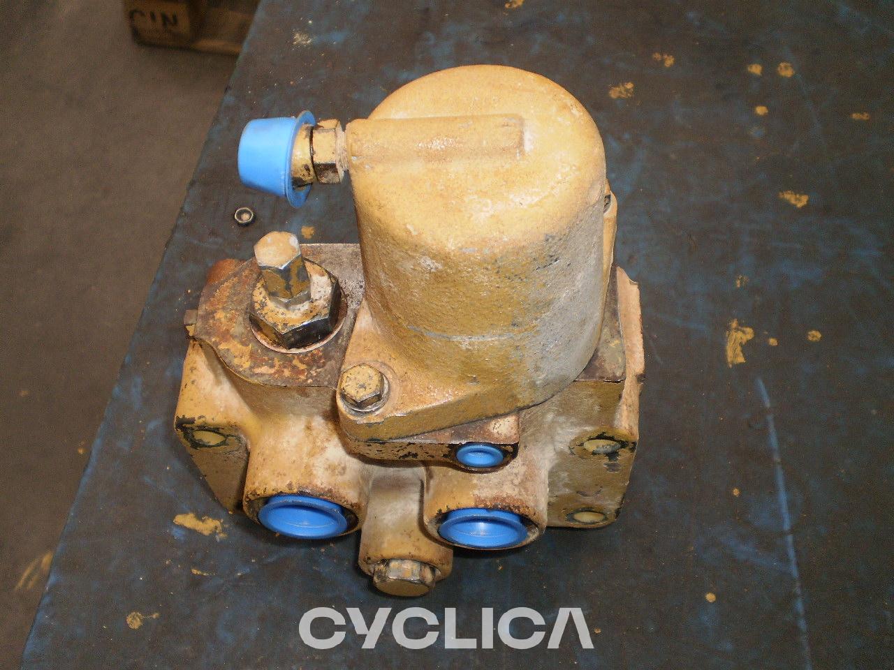 Hydraulic  775B 9T4772 - 3