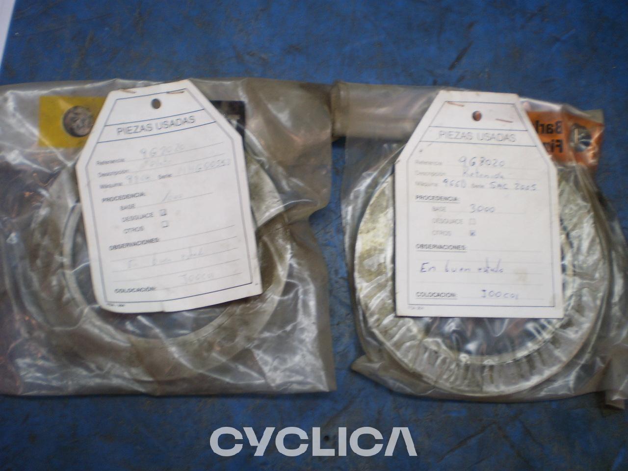 Others  PIEZAS US 9G8020 - 3