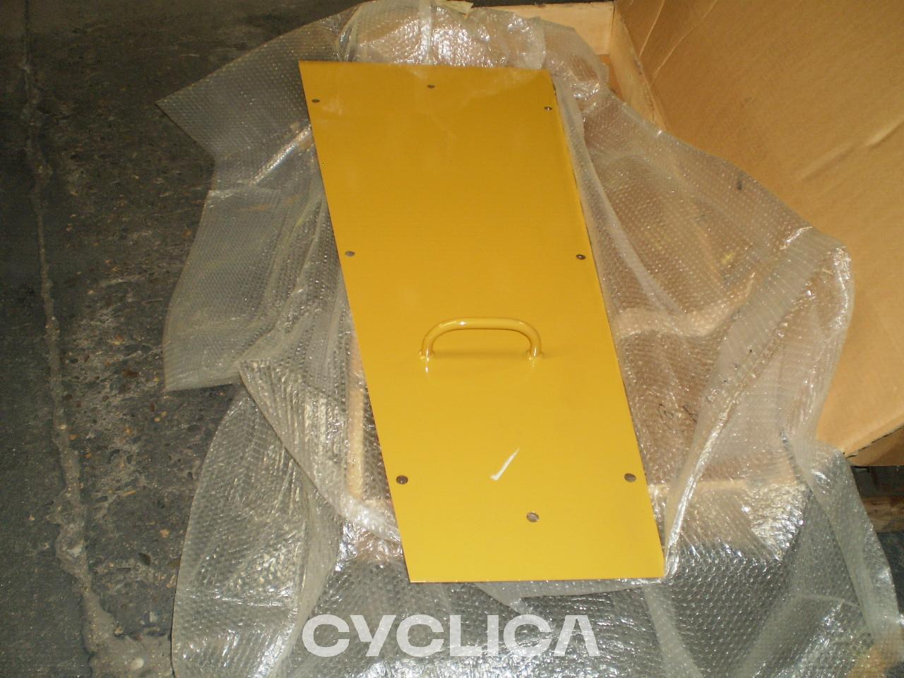 Drugi  PIEZAS US 1307671 - 3