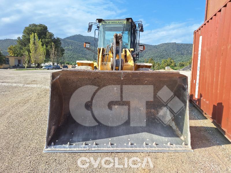 Utovarivači na točkovima  NHW170 BHE12### - 2