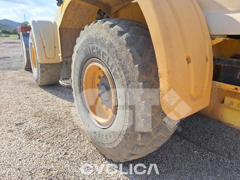 Utovarivači na točkovima  NHW170 BHE12### - 7