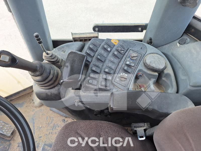 Utovarivači na točkovima  NHW170 BHE12### - 19