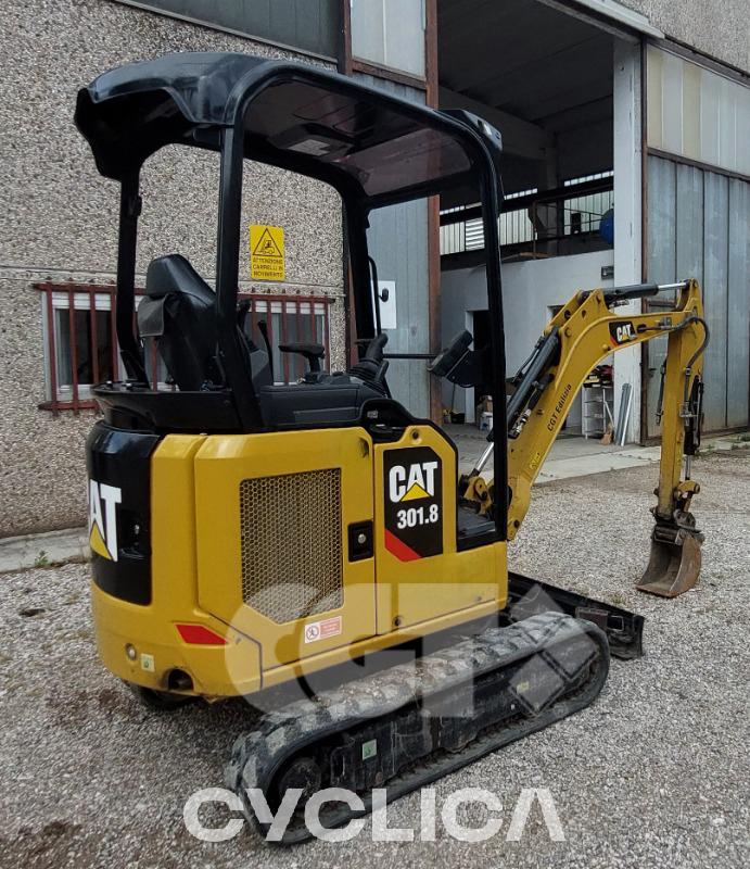 Bageri gusjeničari  301.8 H8X01364 - 5