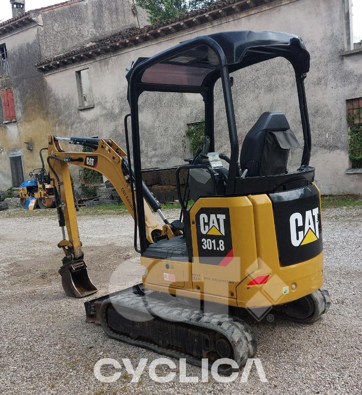 Bageri gusjeničari  301.8 H8X01639 - 7