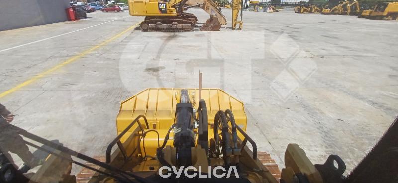 Track loaders  953K LJT00333 - 10