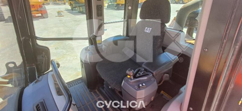 Track loaders  953K LJT00333 - 16