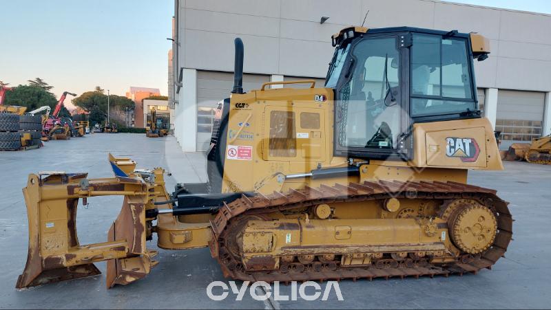 Bulldozers and crawler tractors  D4 AX900313 - 1