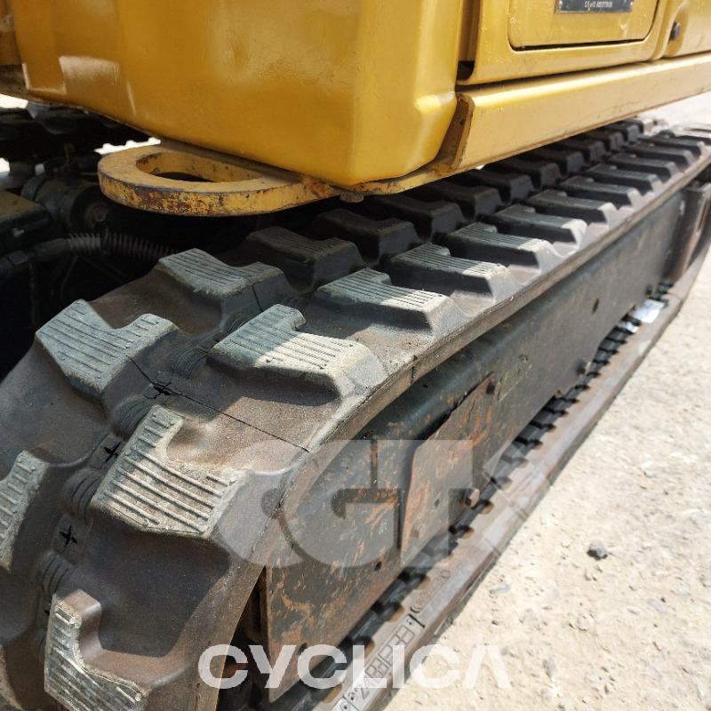 Bageri guseničari  301.7 JH702### - 10