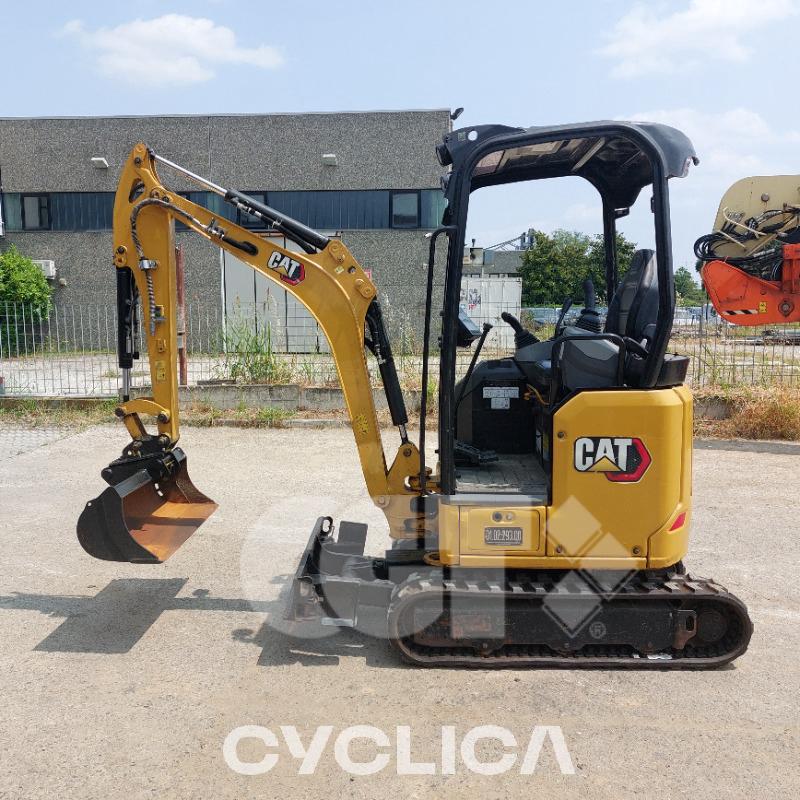 Bageri guseničari  301.7 JH702### - 8