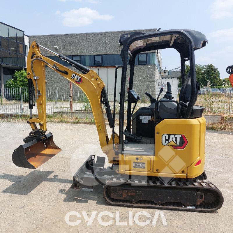 Bageri guseničari  301.7 JH702### - 1