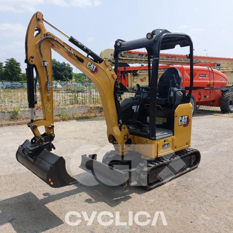 Bageri guseničari  301.7 JH702### - 2