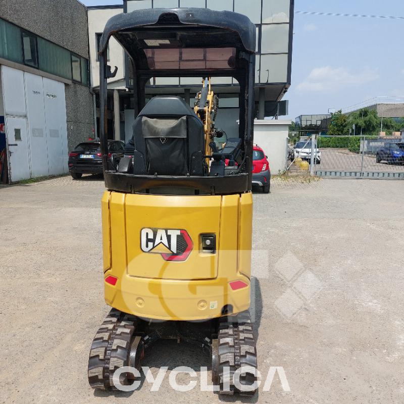 Bageri guseničari  301.7 JH702### - 6