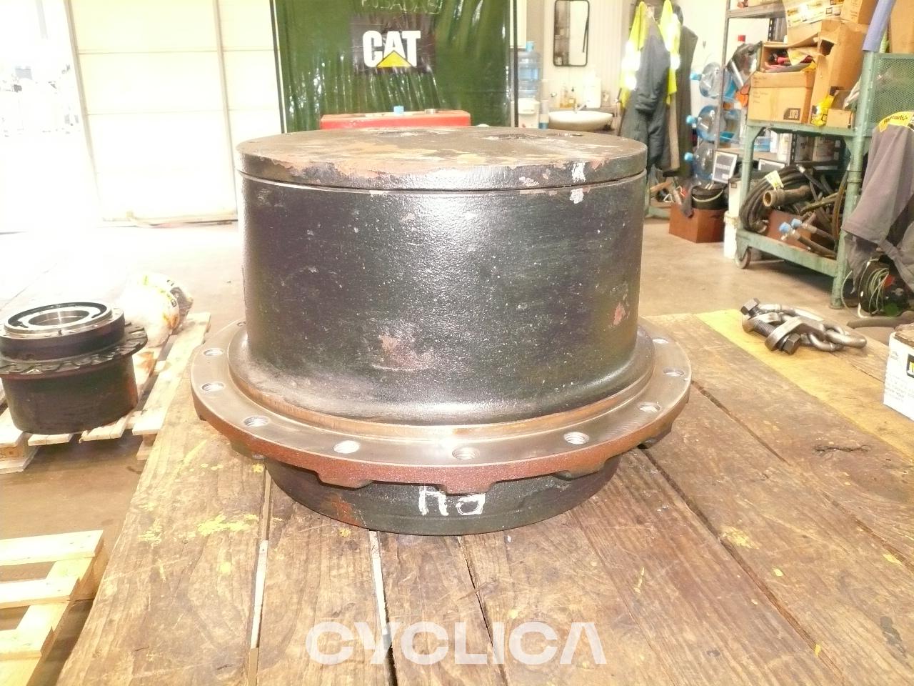 Pogonski sklop  323L 5714033 - 1