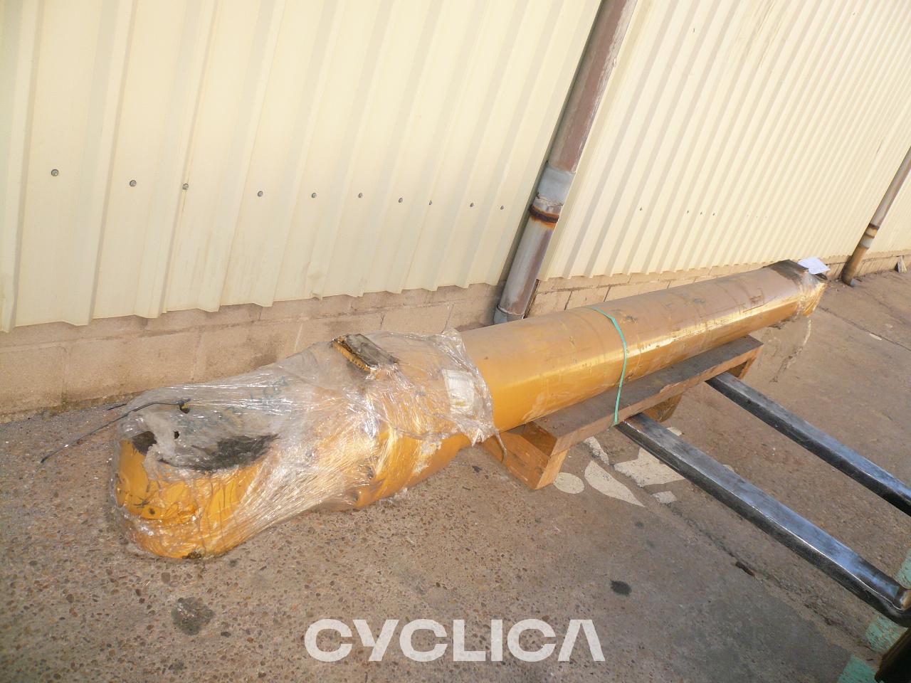 Hidraulični  PIEZAS US 2344669 - 1