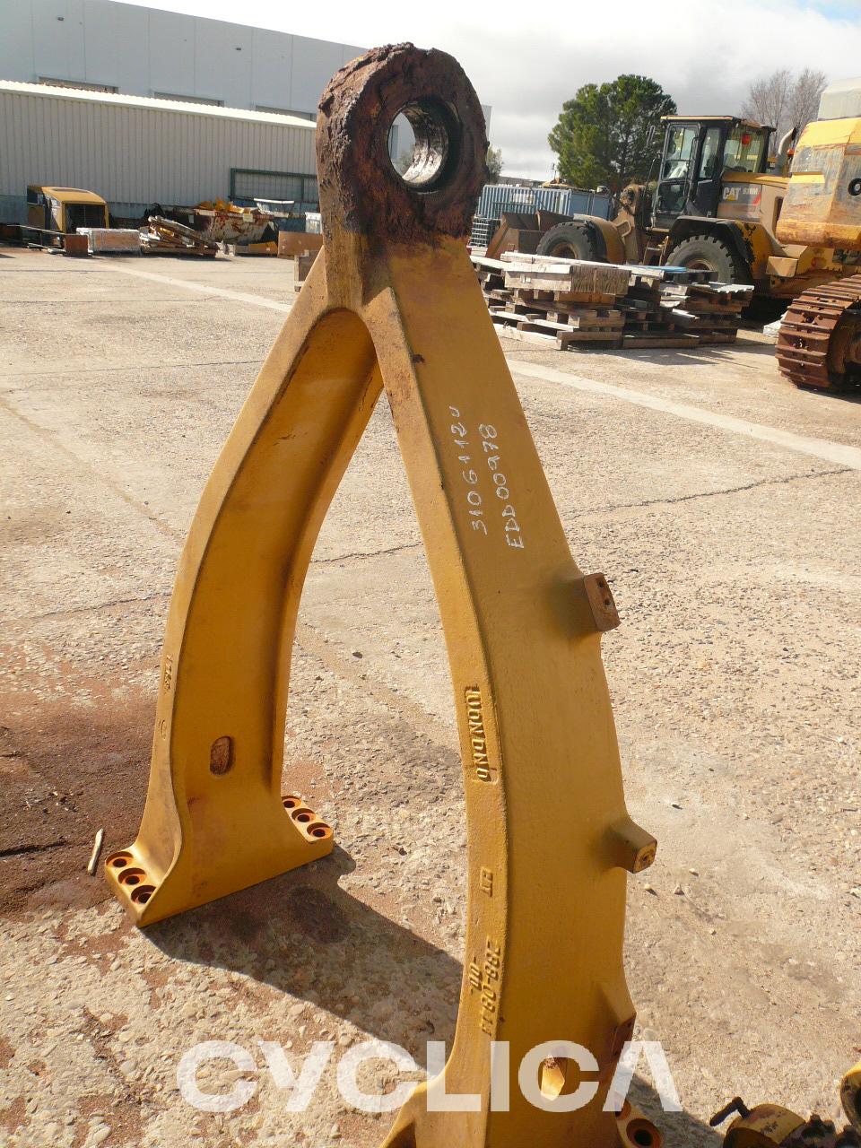 Outros  773F 3106112 - 1