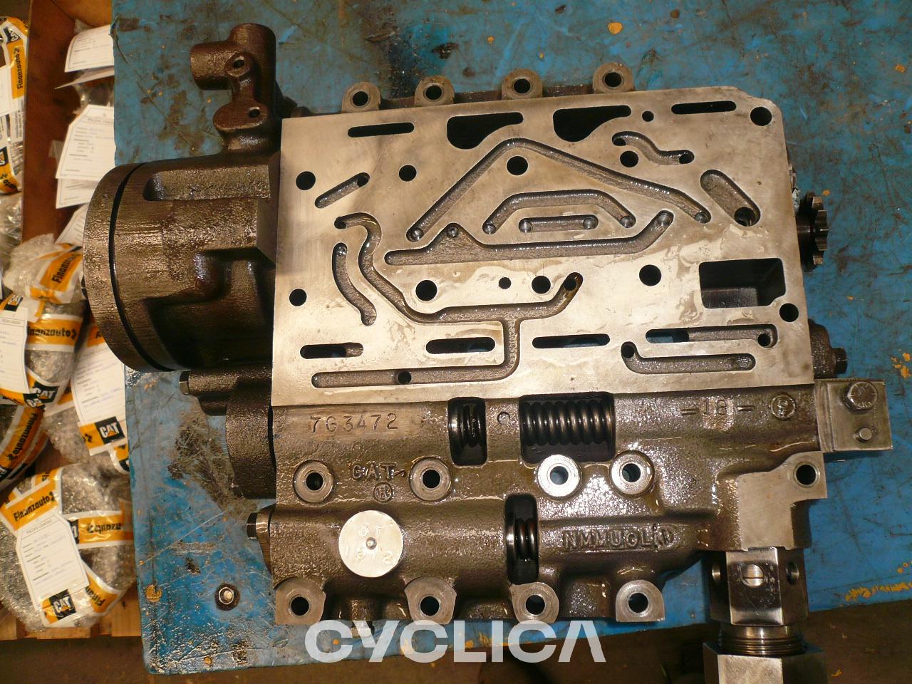 Hydraulic  773B 3T1512 - 2