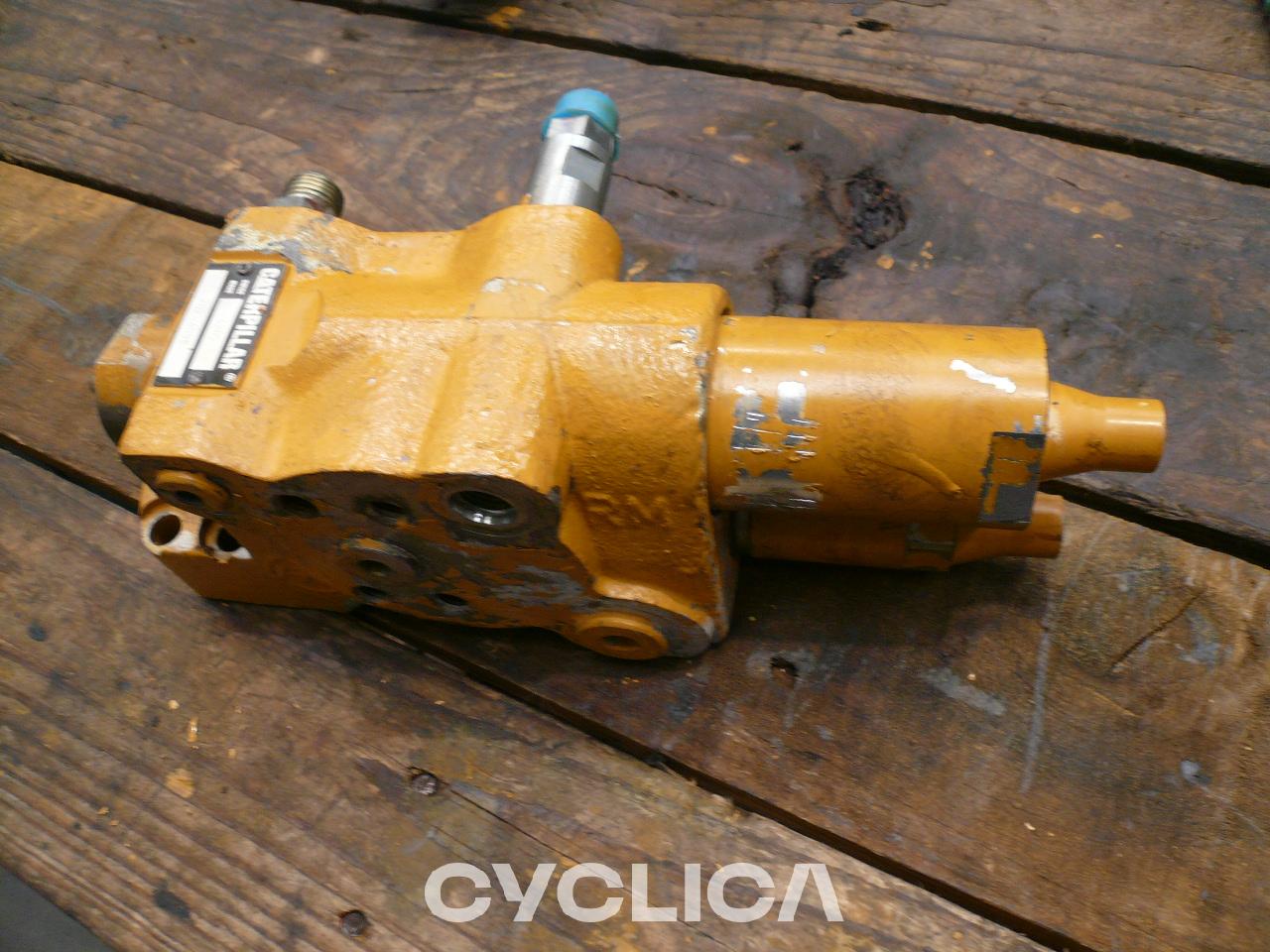 Hidraulični  M316CIM 2024095 - 1