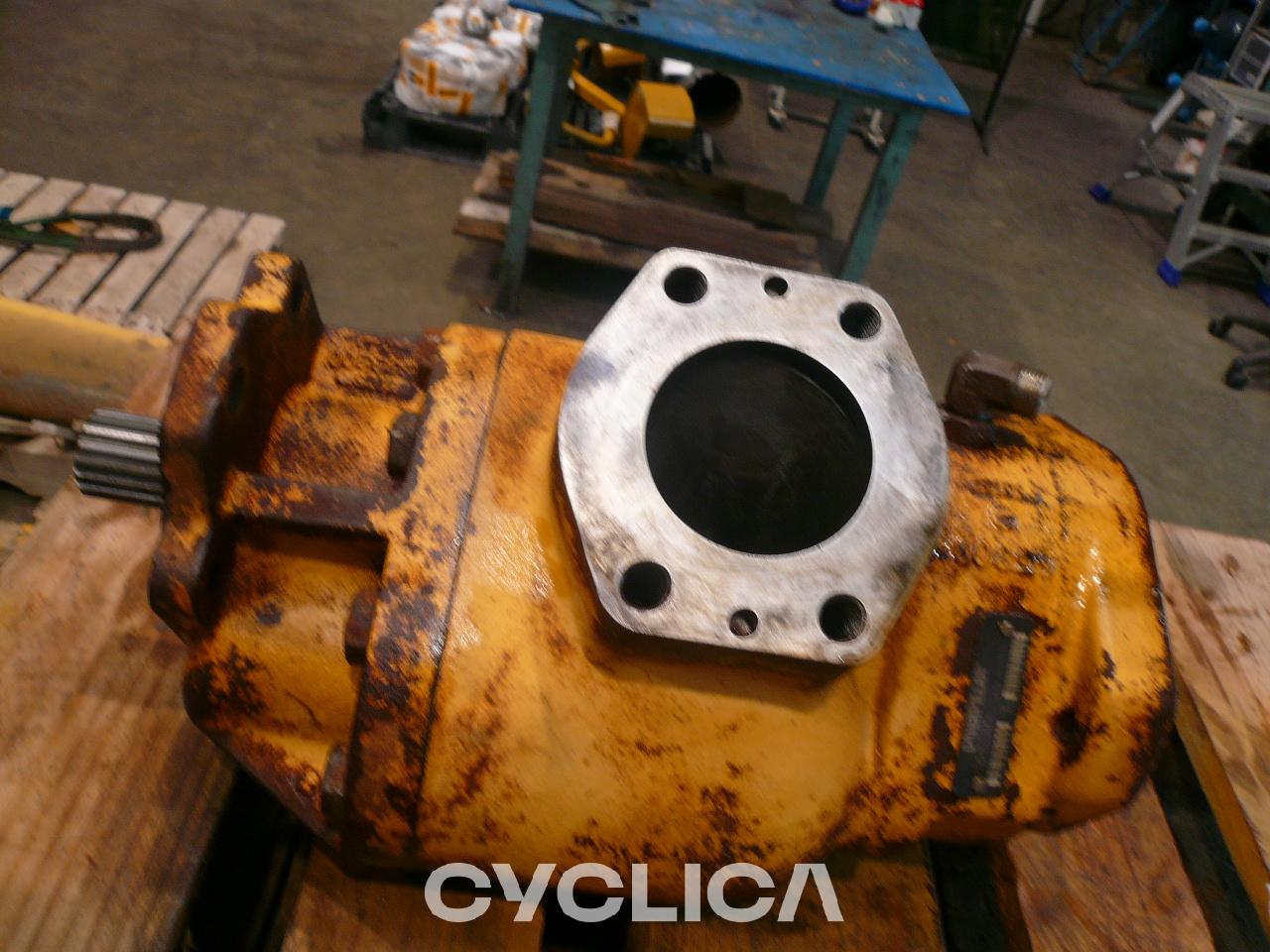 Hydraulic  966G II 2445447 - 2