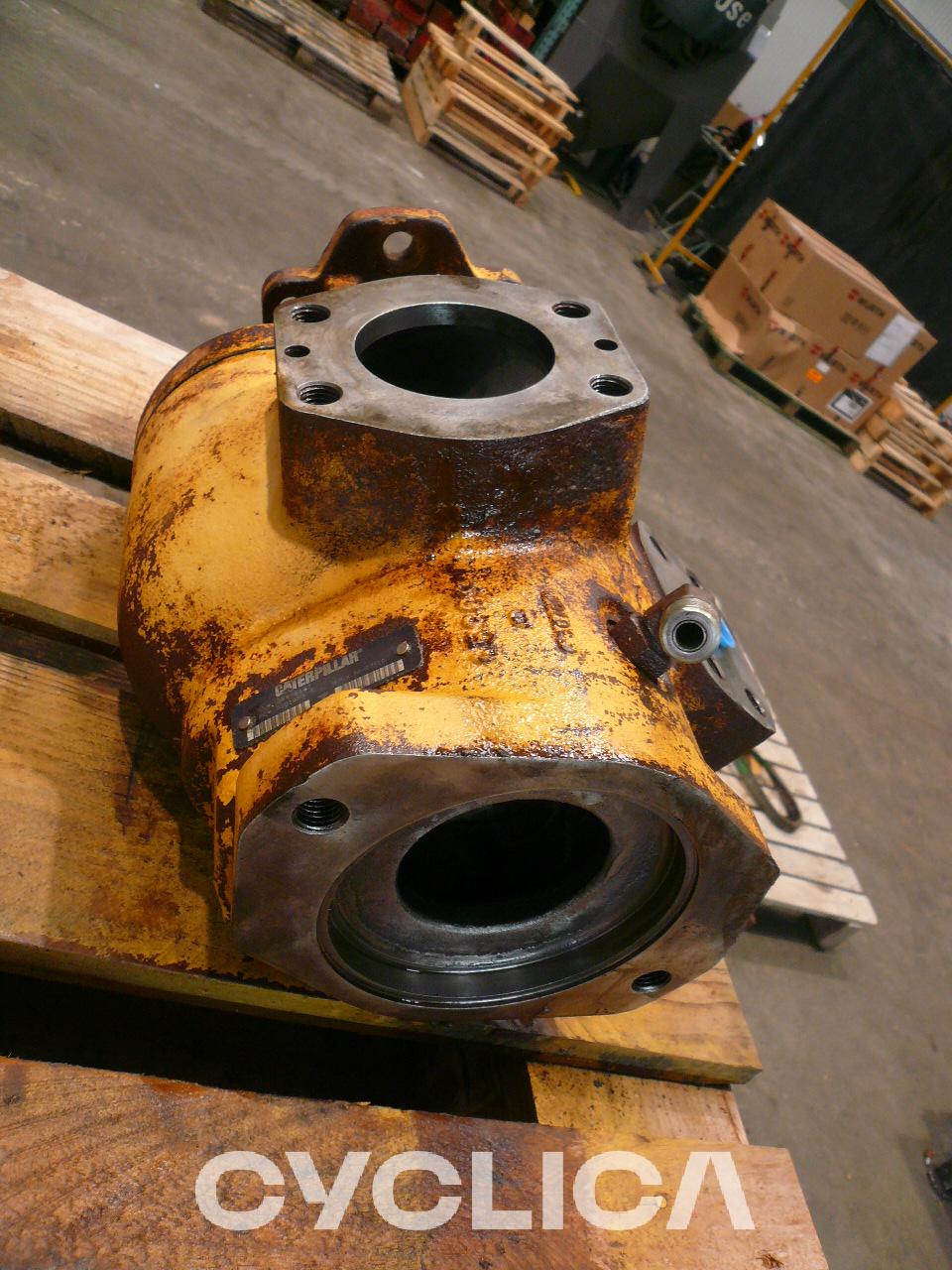 Hydraulic  966G II 2445447 - 1