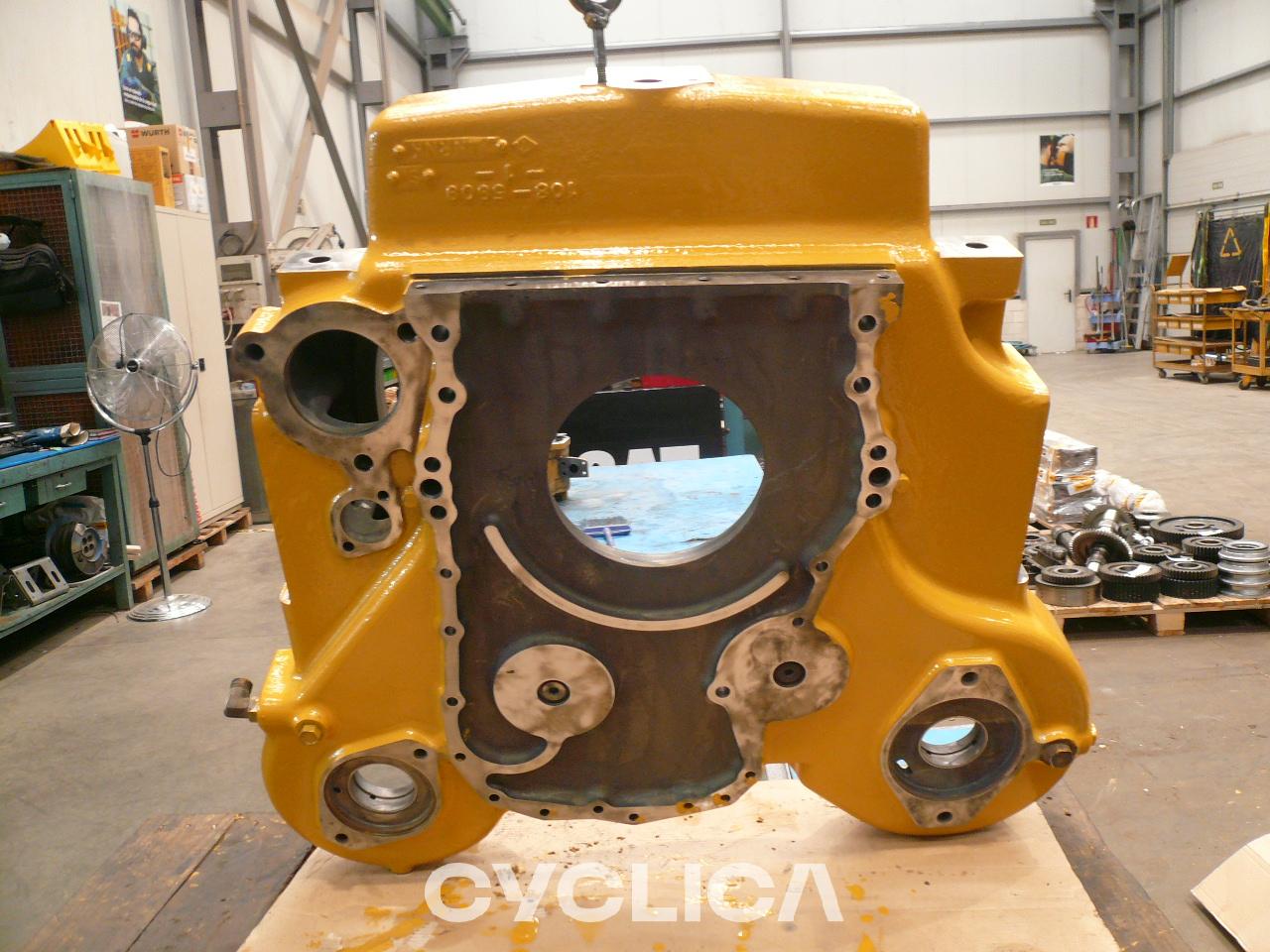 Engine  740 1002878 - 2