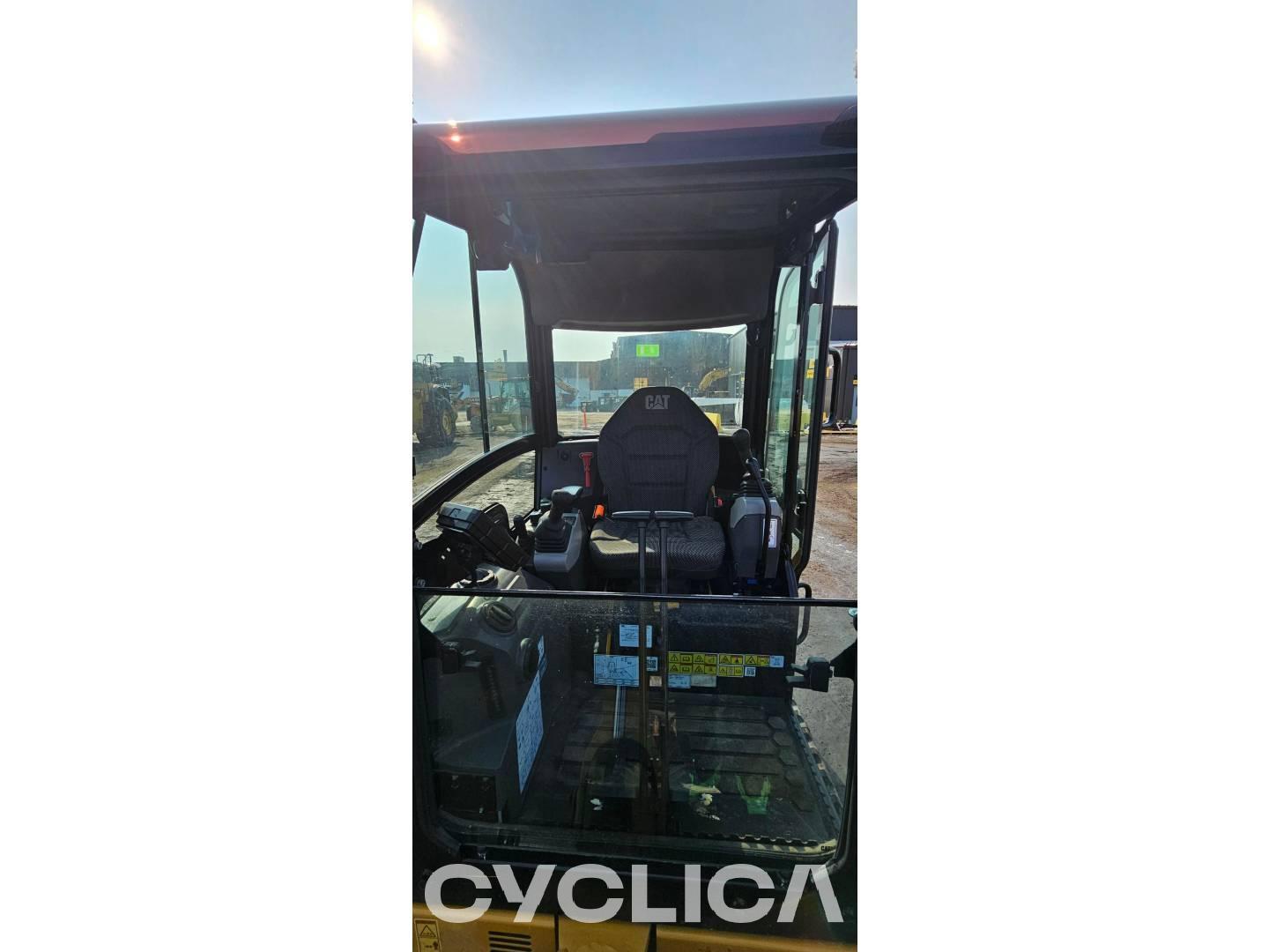 Crawler excavators  302 05A CR RHM05446 - 11