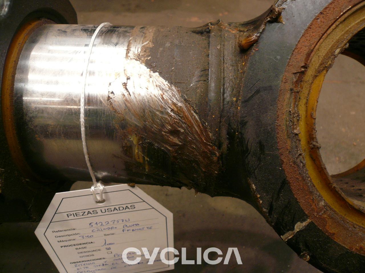 Hidraulični  340L 5122357 - 2