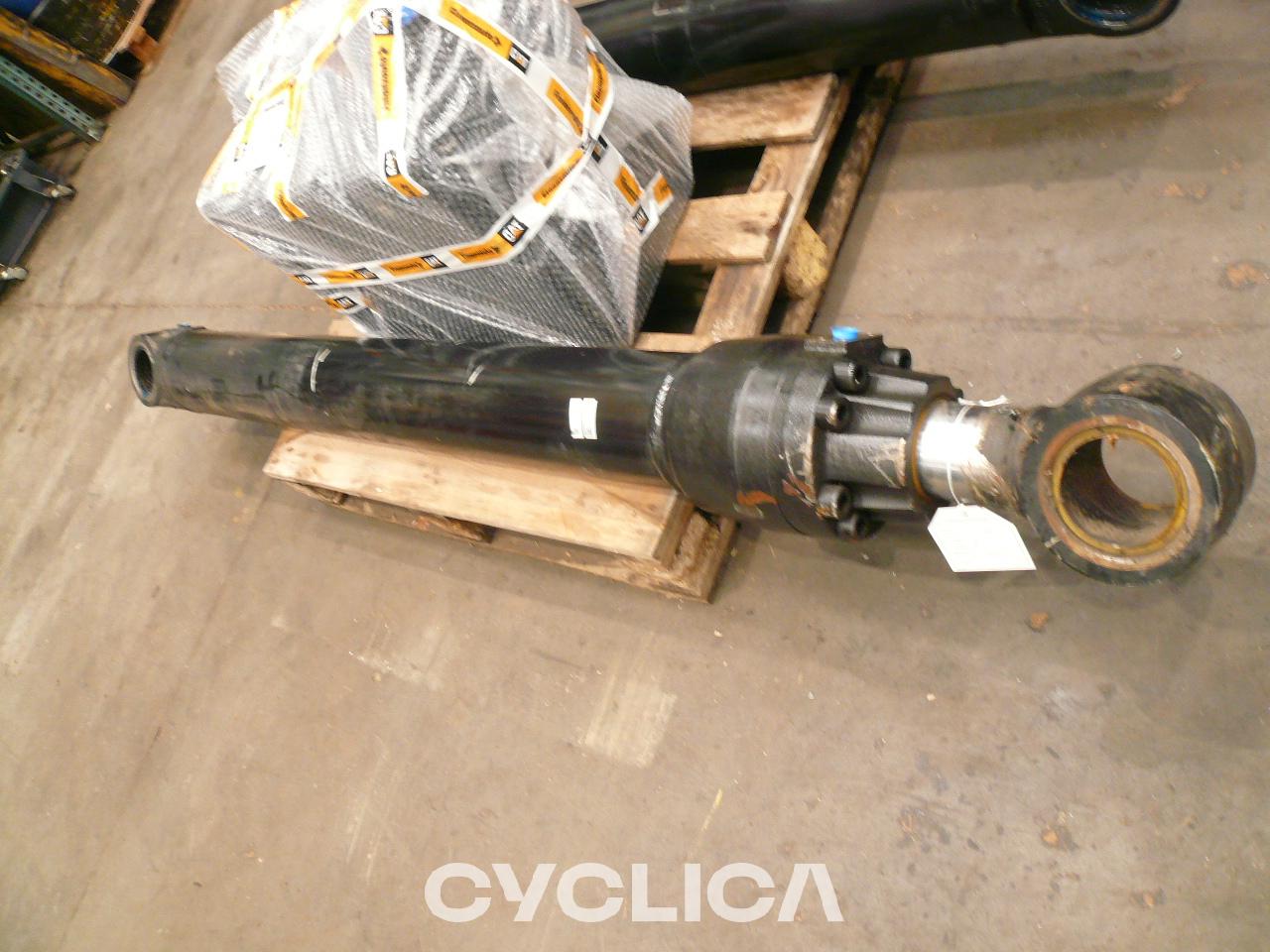Hidraulični  340L 5122357 - 1